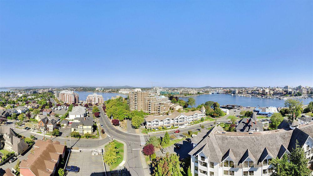 Harbour Towers Hotel & Suites Victoria Bagian luar foto