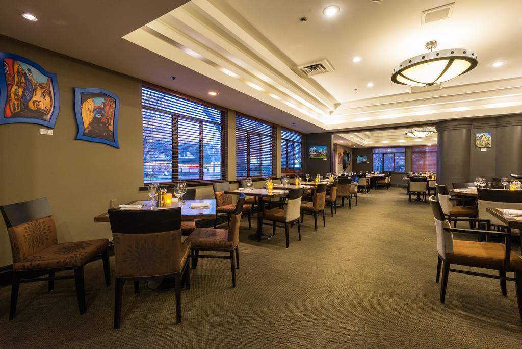 Harbour Towers Hotel & Suites Victoria Bagian luar foto