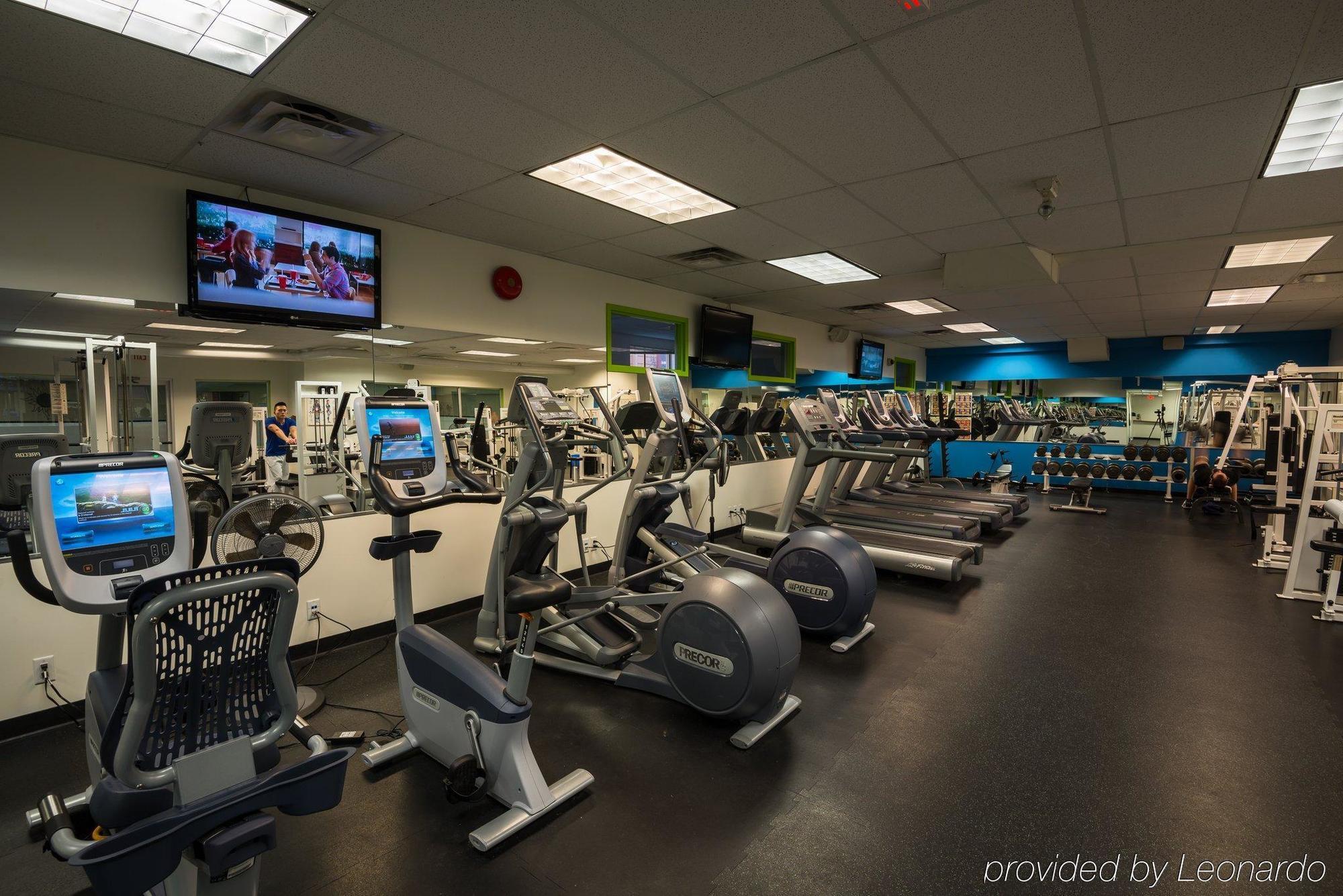 Harbour Towers Hotel & Suites Victoria Bagian luar foto